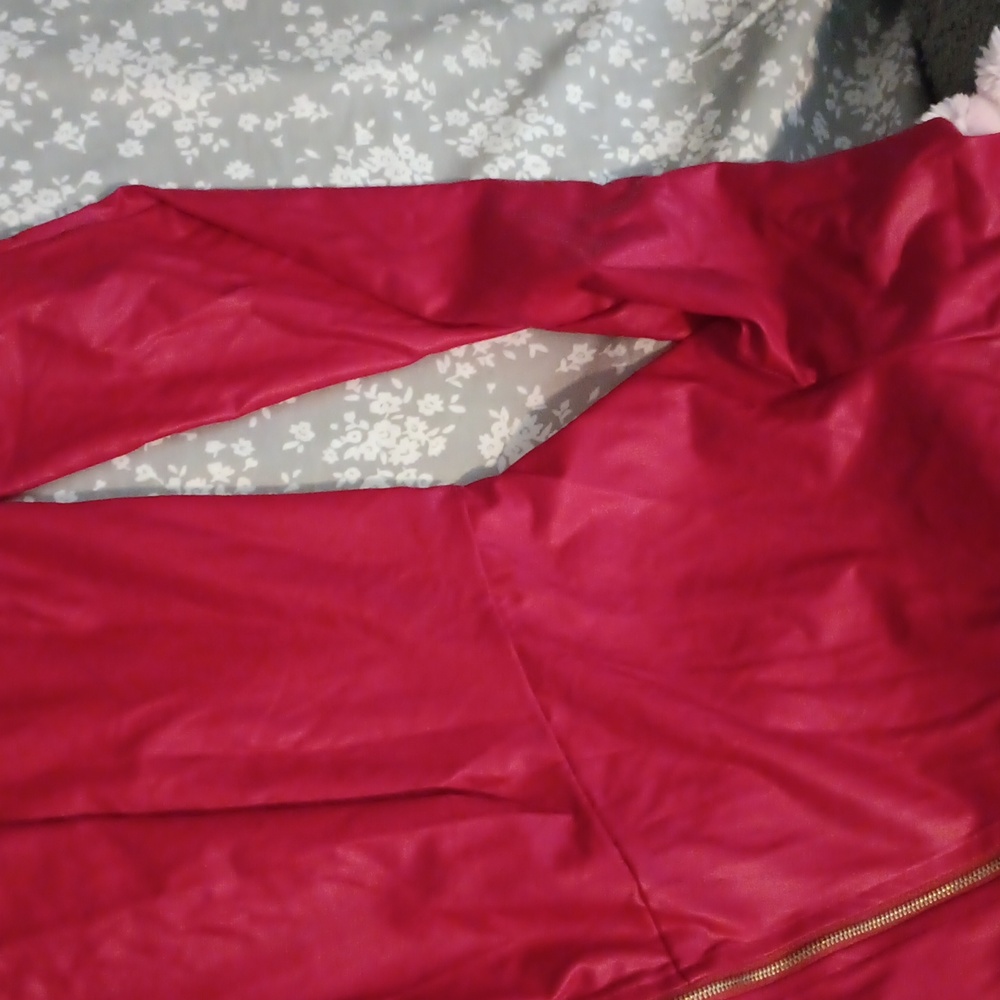 Faux Red Leather Top With Front Zipper - Picture 3 of 3